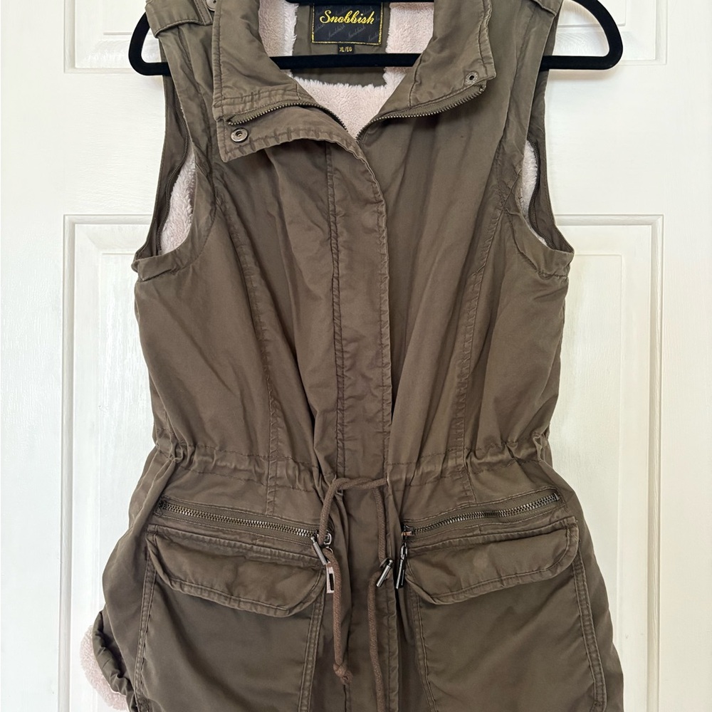 Snobbish khaki green Sherpa lined utility vest size large